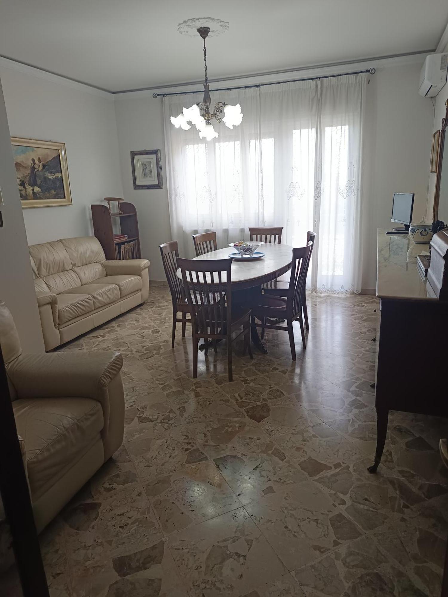 New Dawn Apartment, Appartamento Turistico, Casa Per Vacanza, Tre Camere Indipendenti Κατάνια Εξωτερικό φωτογραφία